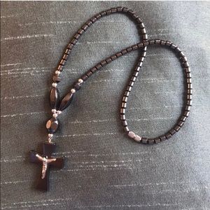 🌻Black Onyx NWOT Chic Crucifix Cross Necklace🌻